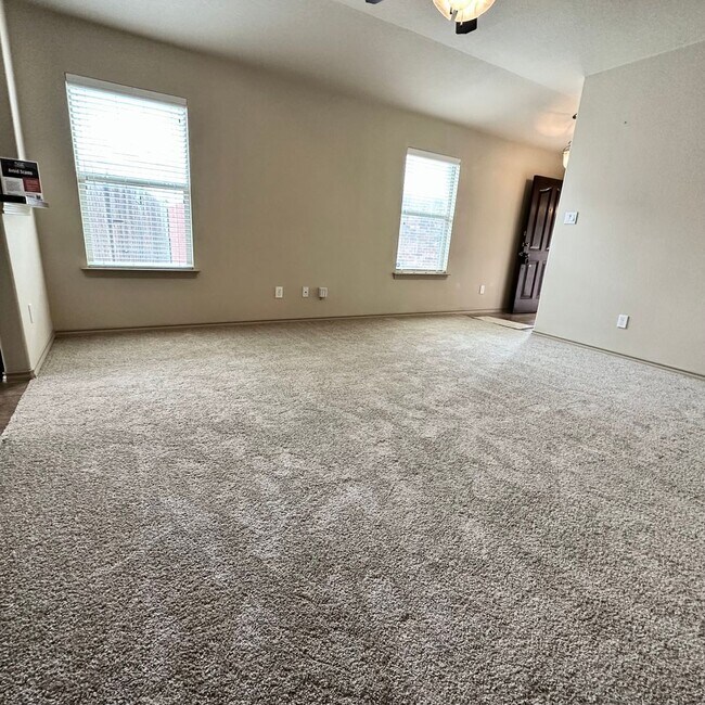 Photo - Move in Special! This one won't last long!