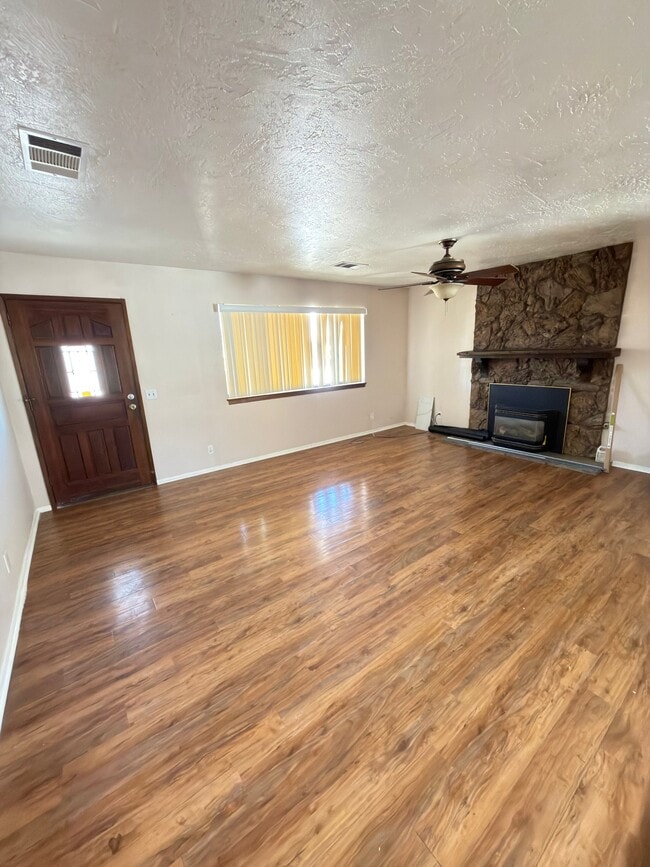 Photo - 21195 Neola Rd