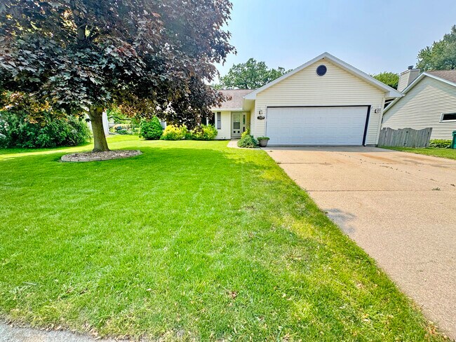 Photo - 5807 Black Walnut Dr