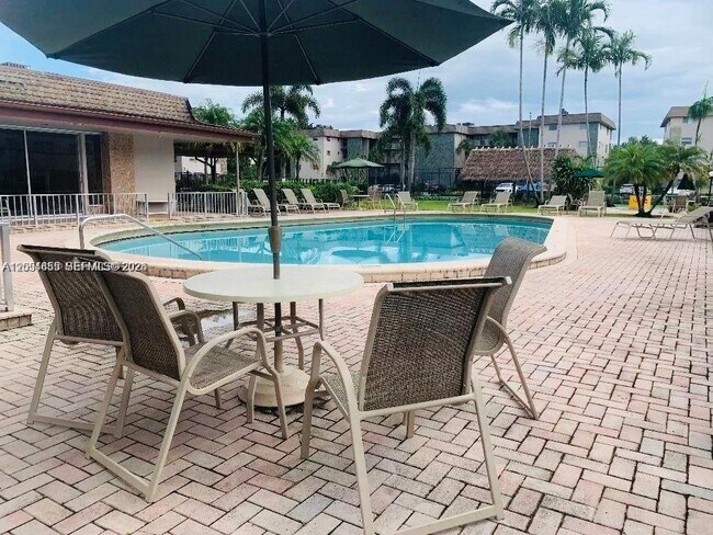 Photo - 2461 SW 82nd Ave Unit 306