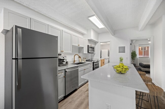 Photo - Charmel Apartments