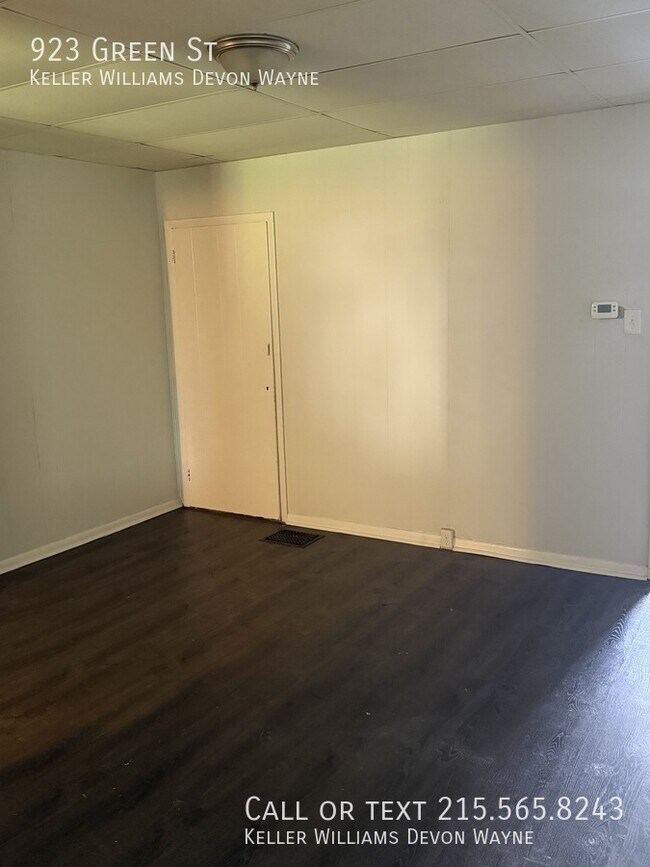 Photo - 923 Green St
