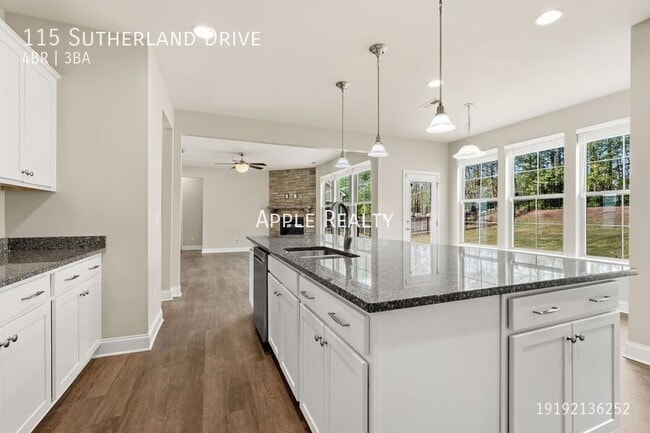 Photo - 115 Sutherland Dr