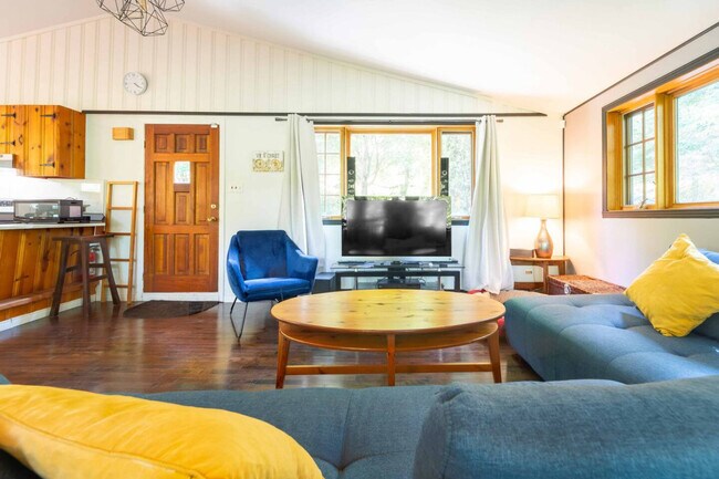 Photo - 1896 Chem. du Domaine Unit ID1257027P