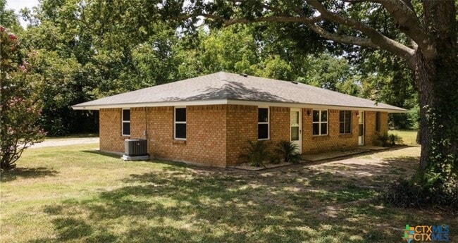 Photo - 2109 W Avenue B