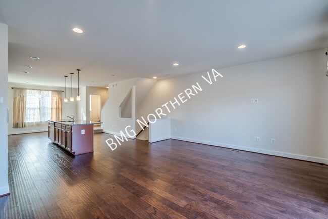 Photo - 8435 Girvan Ct