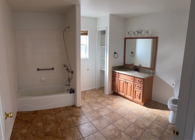 Photo - 2745 Country Club Way