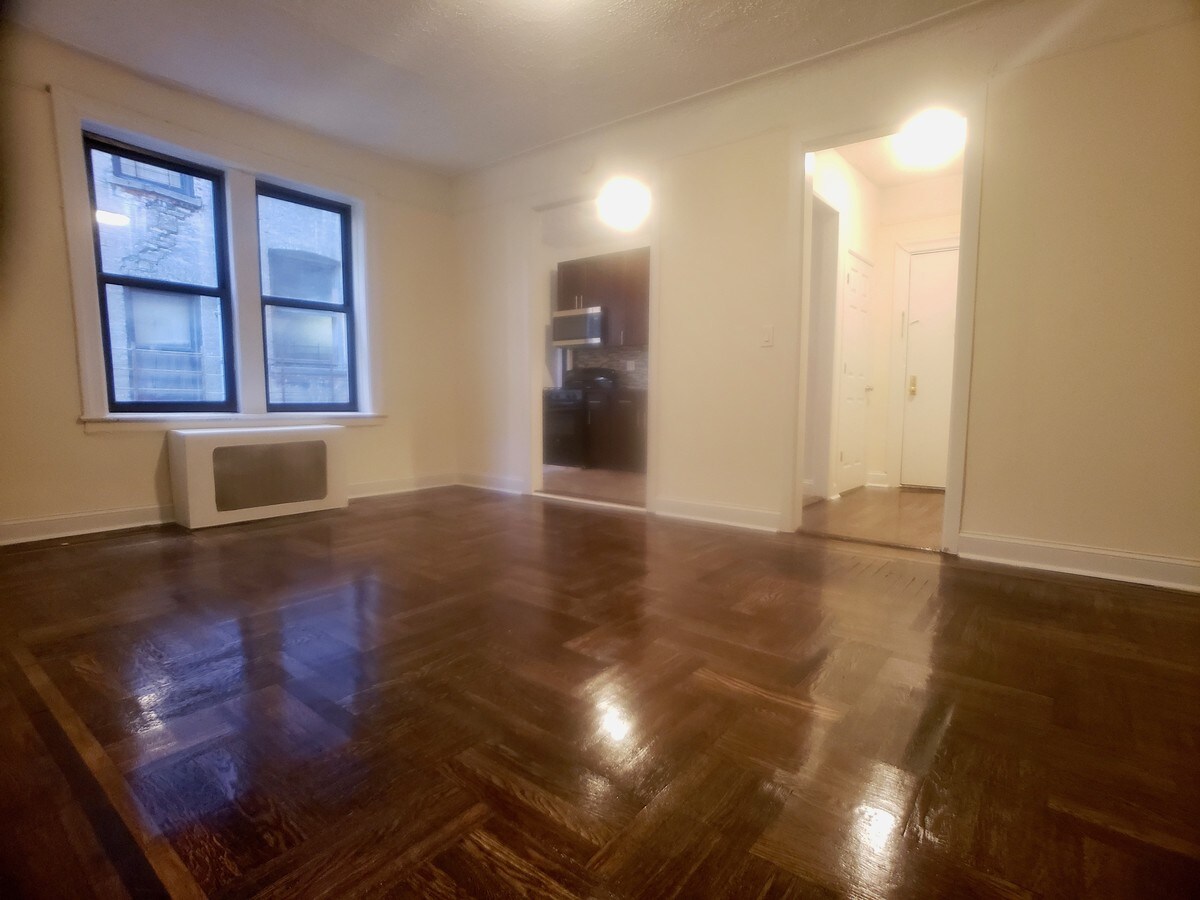 Living - 200 Dyckman St Apartments