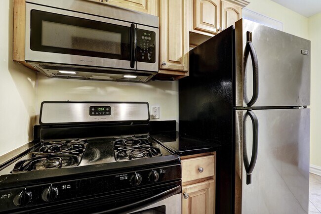 Photo - 340 Fairmount Ave Unit 204