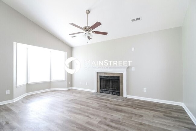 Photo - 3 Bedroom Pet-Friendly Home in Greensboro, NC with Main Street Renewal