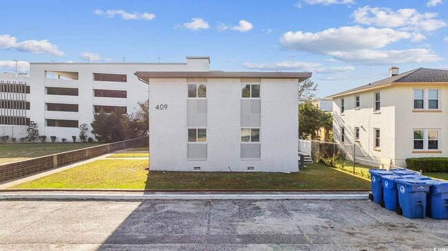 Building Photo - 409 17th Ave N Rental