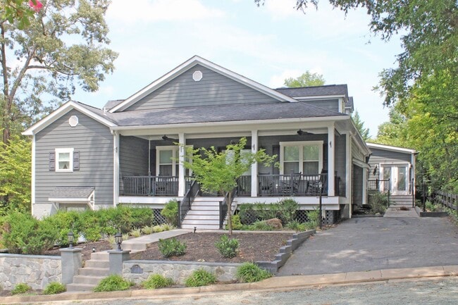 Building Photo - 7 Rockbrook Dr