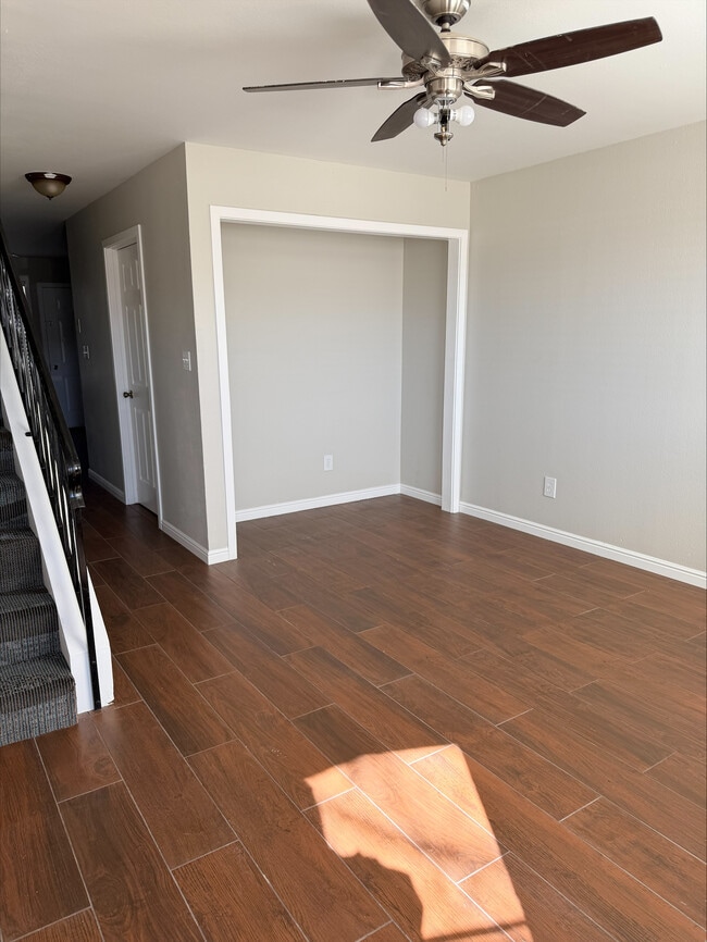 Photo - 1327B 9th W Ave