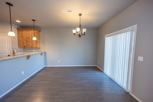 Photo - Three bedroom townhouse in Orchards.  - Built in 2016 - AC