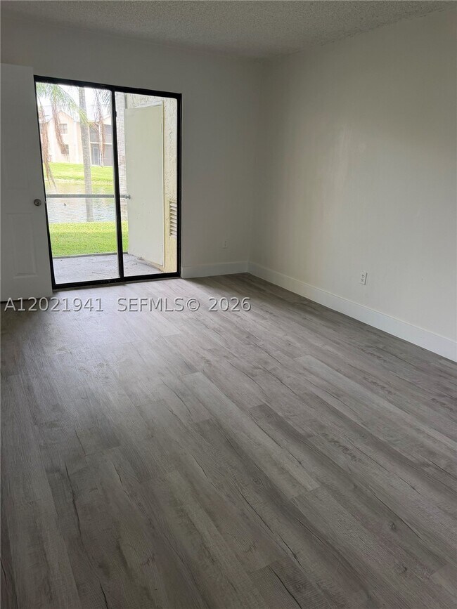 Photo - 1139 Independence Dr Unit 1139F
