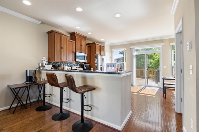 Photo - 3-Level Townhome in Woodstream!
