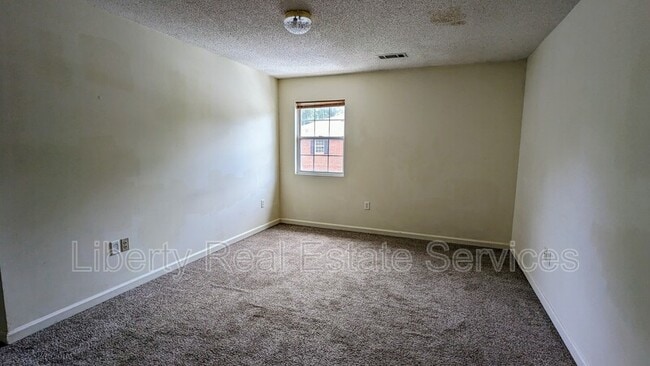 Photo - 134 Rolland St Unit 10