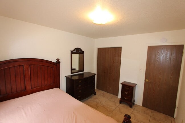 3270 S Little Dr