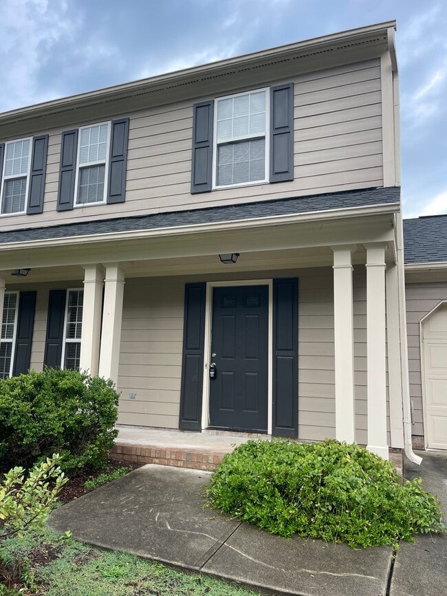 Photo - Beautiful, updated 3br 2.5 ba home with garage, fenced-yard in Home Valley Farms Now Available!
