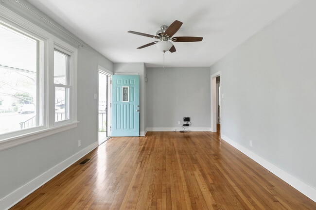 Photo - 5309 Gillespie Ave