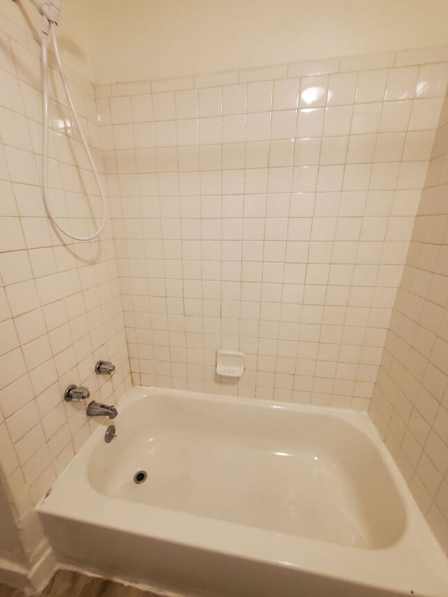 Photo - 1320 Maple St Unit Lower