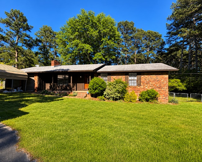 Building Photo - 12403 Dreher Rd