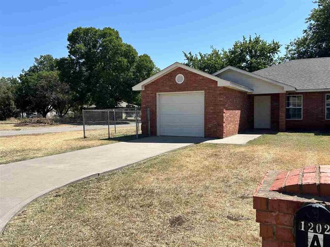 Photo - 1202 SW 25th St Townhome