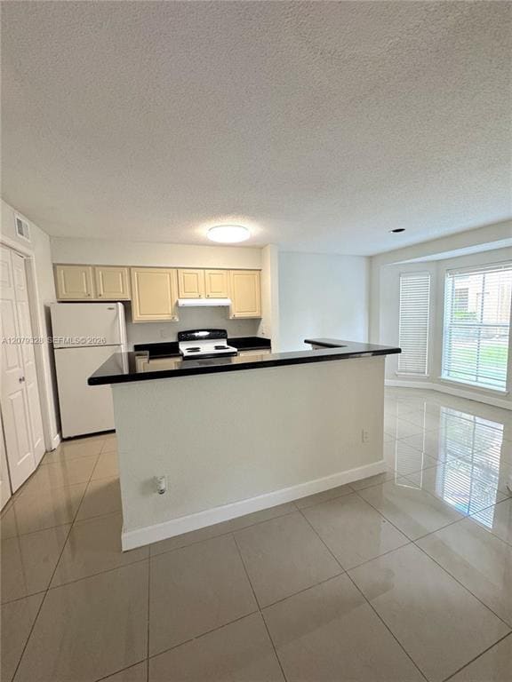 Photo - 777 Riverside Dr