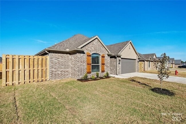 Photo - 293 W Tyler Rd