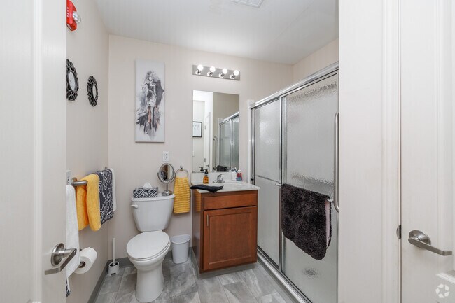 1BR, 1BA - 625SF - Bathroom
