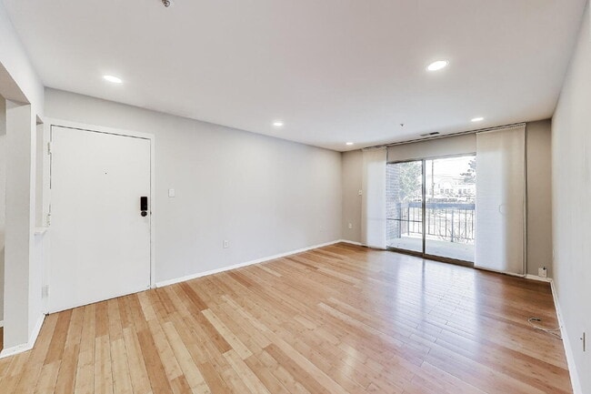 Photo - Spacious Updated Condo Available for Immediate Move-In Unit 201