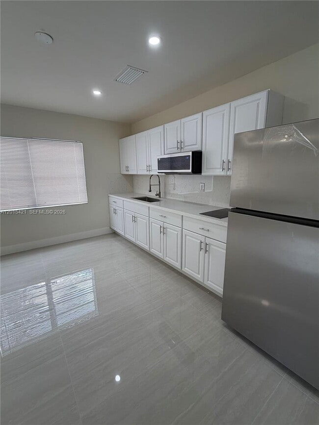 Building Photo - 510 NW 134th St Unit 2