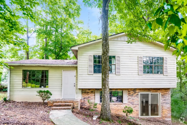 Building Photo - 6860 Markham Dr Rental