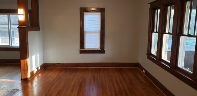 Photo - 38 N Shirley St
