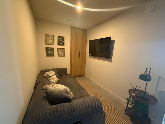 Photo - 121 NE 5th St Unidad SI ID1388734P