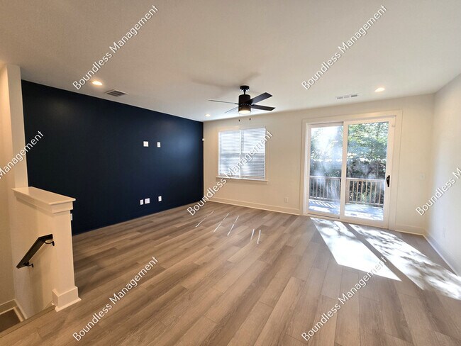 Photo - 340 Eugenia St SW