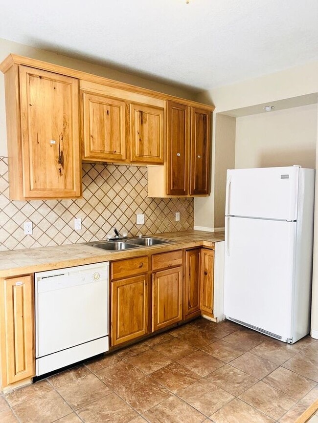 Photo - 4 bedroom, 2 Bath Duplex with 1 car detached garage Close to Downtown Greeley, CO