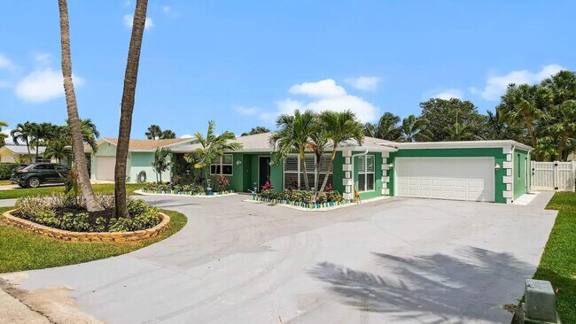 Photo - 608 Malabar Ave