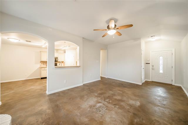 Photo - 2211 Lilac Cir