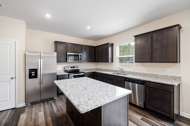 Photo - 3 Bedrooms, 2.5 Bathrooms, and 2083 sqft. comfortable and versatile Osprey plan in Raleigh 540 We...