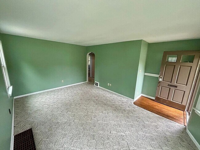 Photo - 3708 Iroquois Ave