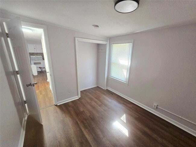 Photo - 939 Green Mt Ln