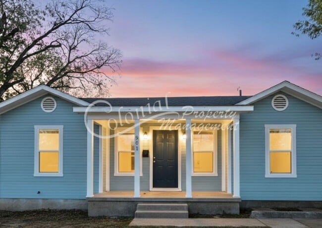 Building Photo - AVAILABLE SOON!