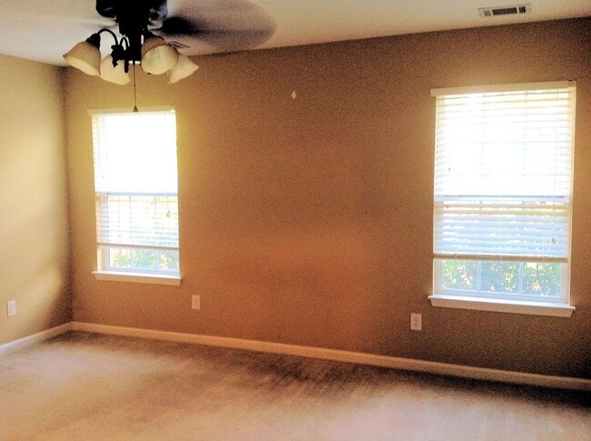 Building Photo - Freshly repainted, Cul-de-sac home close to Ft. Gordon Gate 6