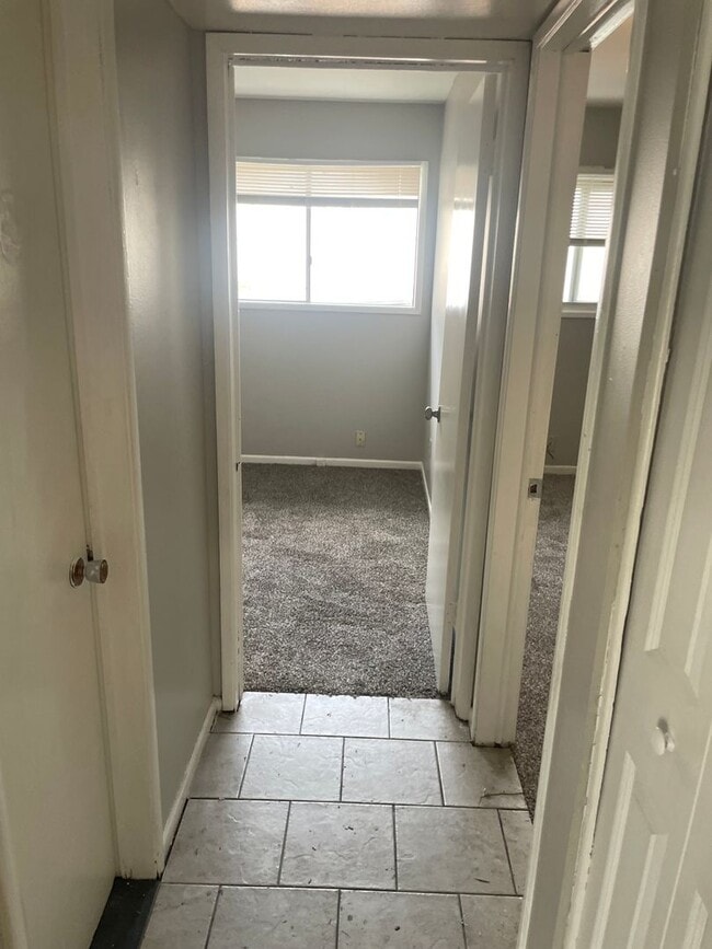 Photo - 3 bed 1.5 bath town home.