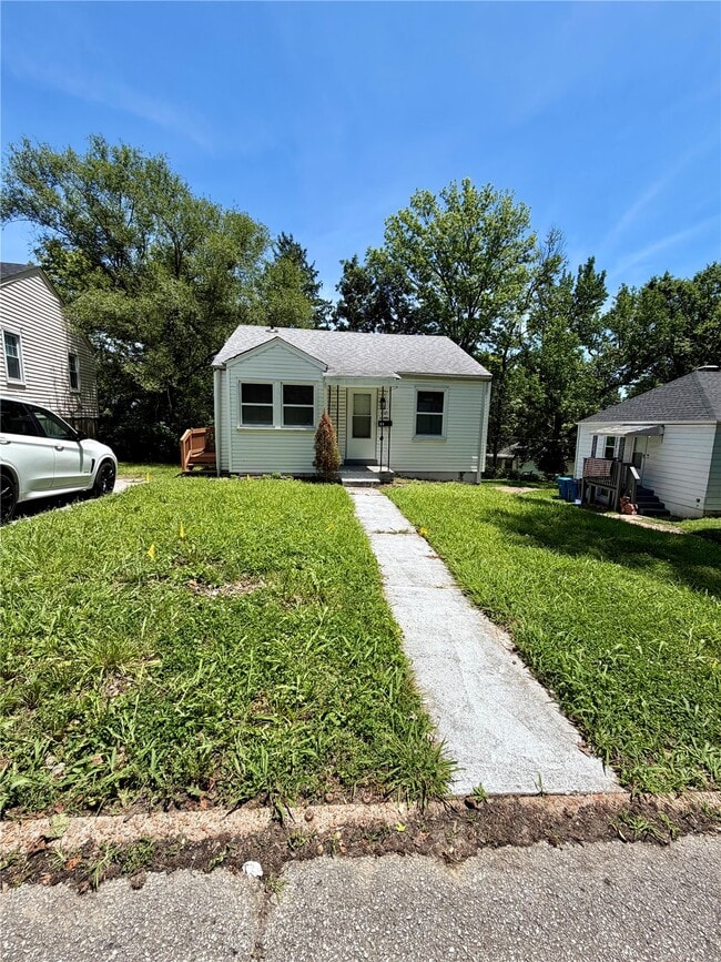 Photo - 7121 Lamont Dr