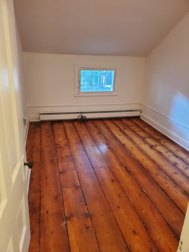 Photo - 156 Lander St