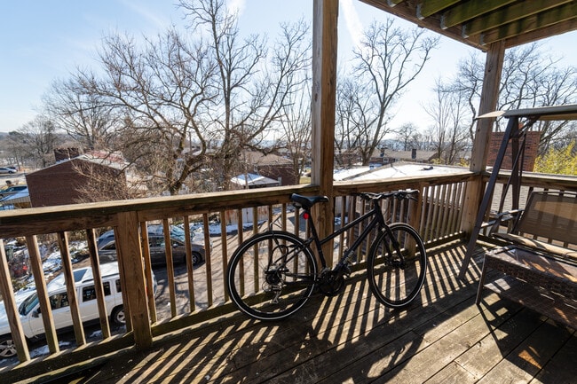 Photo - 165 Kendall Ave Unidad 2