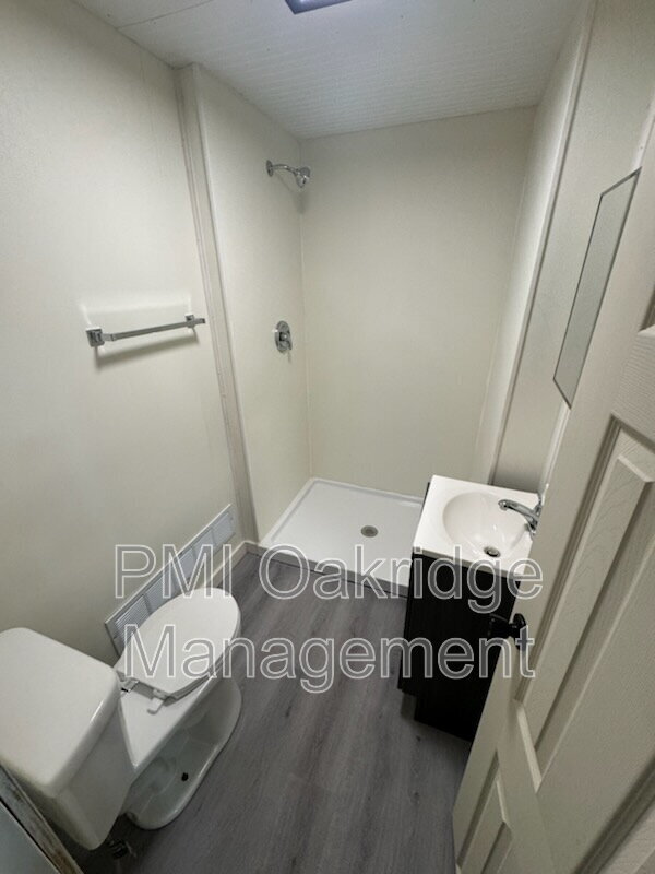 Photo - 321 E South St Unidad 2