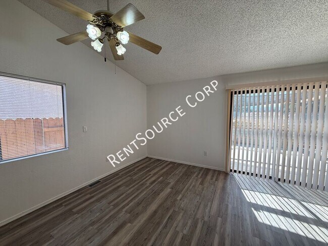 Photo - 14229 Winchester Dr